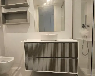 Móvel de WC Suspenso com Textura Canelada miniatura 1