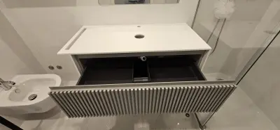 Móvel de WC Suspenso com Textura Canelada miniatura 2